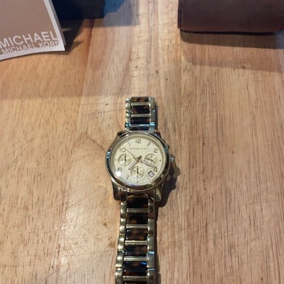Michael Kors Tortoise Shell Watch - Picture 2 of 4